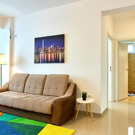 Sunset Astoria Apartment